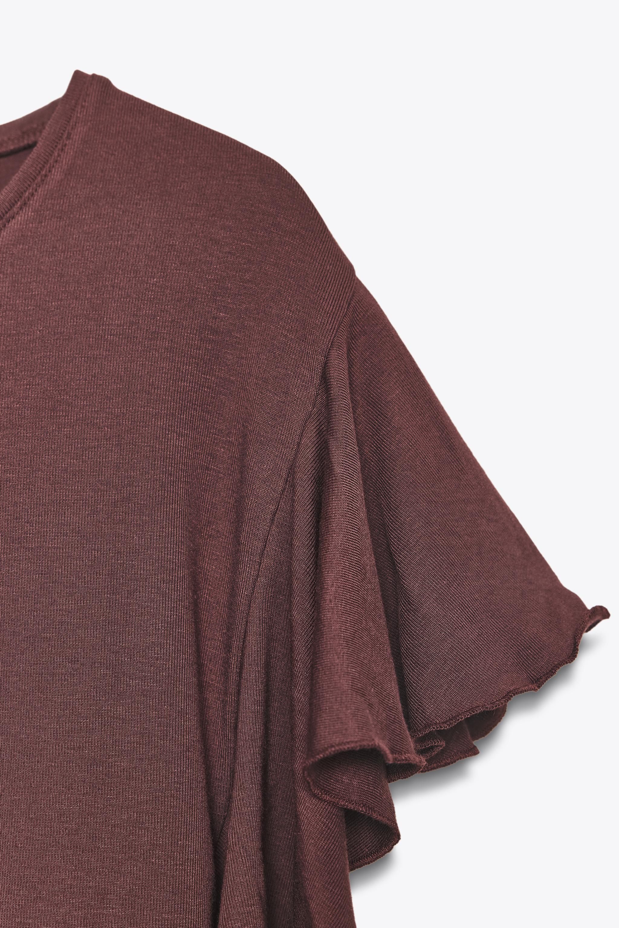 RUFFLED SLEEVE T-SHIRT